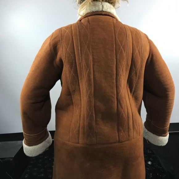 Hide Society Canada genuine Sheepskin jacket WARM authentication included - Picture 2 of 8